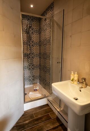 Imagen general del Hotel George and Dragon Clifton. Foto 10