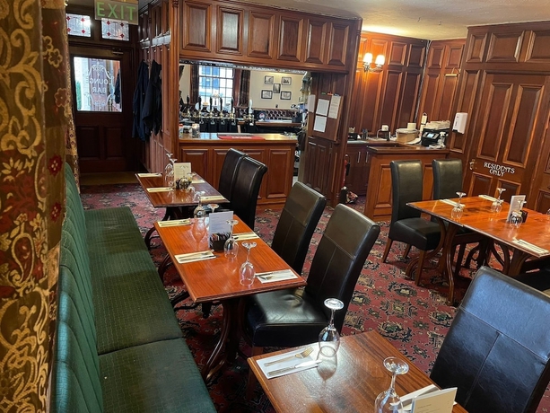 Imagen del bar/restaurante del Hotel George and Dragon Dent. Foto 4
