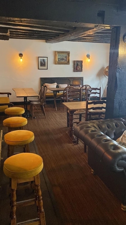 Imagen de los interiores del Hotel George and Dragon. Foto 16