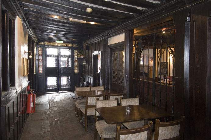 Imagen de la habitación del Hotel George and Pilgrims. Foto 9