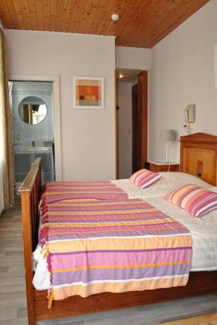 Imagen de la habitación del Hotel Georges. Foto 12