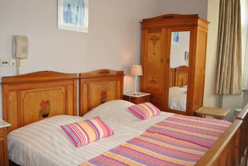 Imagen de la habitación del Hotel Georges. Foto 13