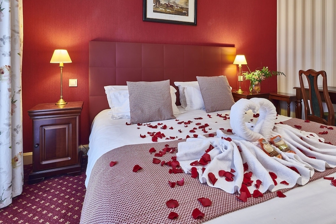 Imagen de la habitación del Hotel Georges Vi. Foto 13