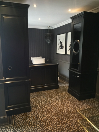 Imagen de la habitación del Hotel Georges Washington. Foto 5