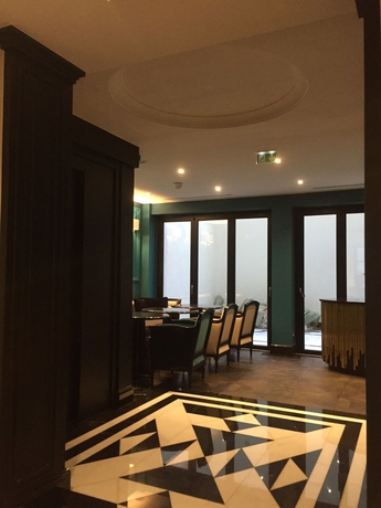 Imagen de los interiores del Hotel Georges Washington. Foto 9