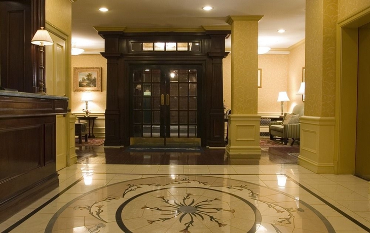 Imagen de los interiores del Hotel Georgetown Inn. Foto 6