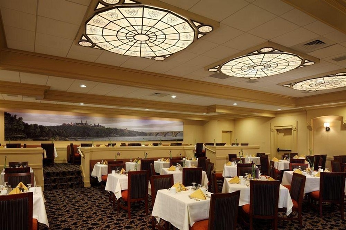 Imagen del bar/restaurante del Hotel Georgetown University and Conference Center. Foto 1