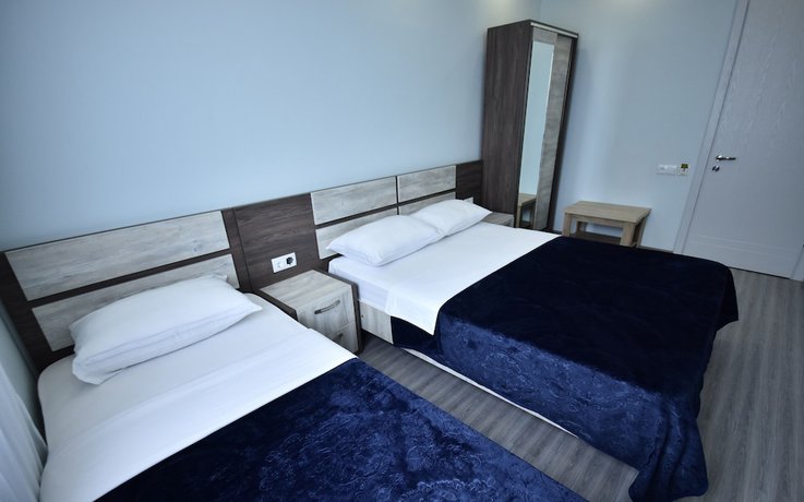 Imagen de la habitación del Hotel Georgia, Batumi. Foto 2