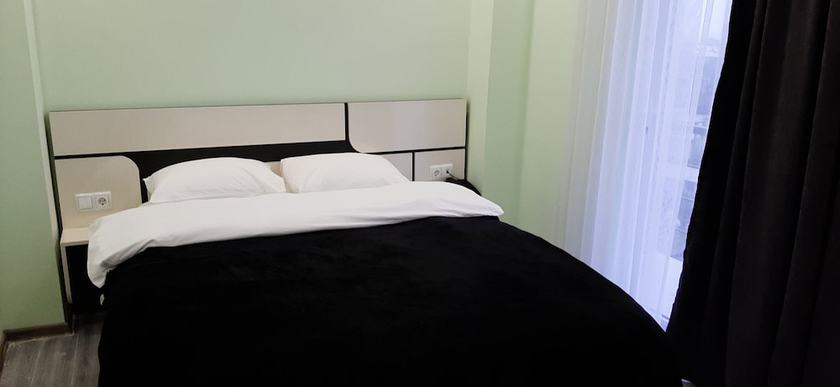 Imagen de la habitación del Hotel Georgia, Batumi. Foto 3