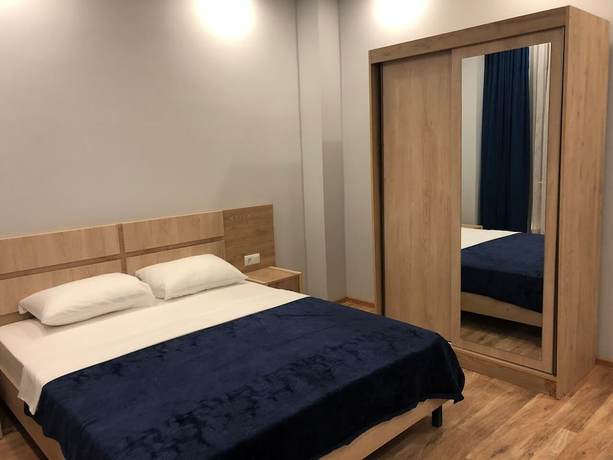 Imagen de la habitación del Hotel Georgia, Batumi. Foto 7