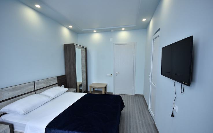Imagen de la habitación del Hotel Georgia, Batumi. Foto 11