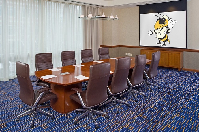 Imagen de los interiores del Hotel Georgia Tech and Conference Center. Foto 7