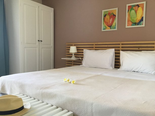 Imagen de la habitación del Hotel Georgia Vicky. Foto 2