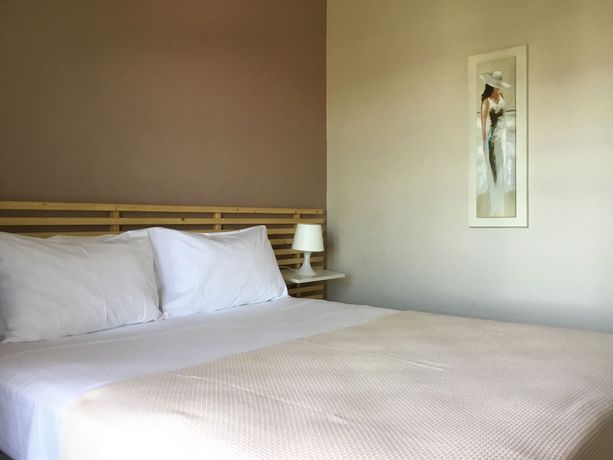 Imagen de la habitación del Hotel Georgia Vicky. Foto 5