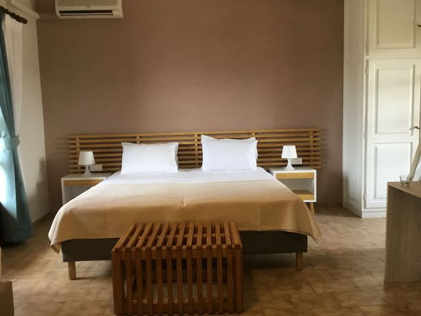 Imagen de la habitación del Hotel Georgia Vicky. Foto 9