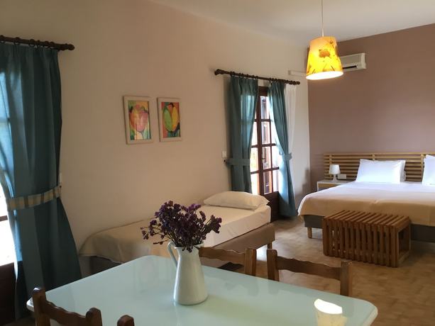 Imagen de la habitación del Hotel Georgia Vicky. Foto 15