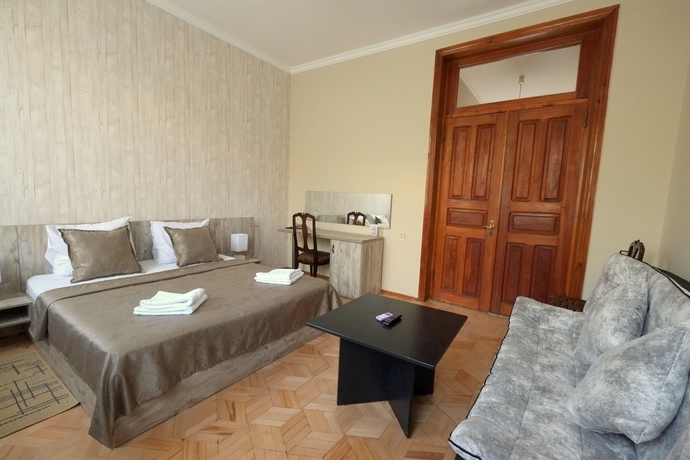 Imagen de la habitación del Hotel Georgian House, Tbilisi. Foto 10