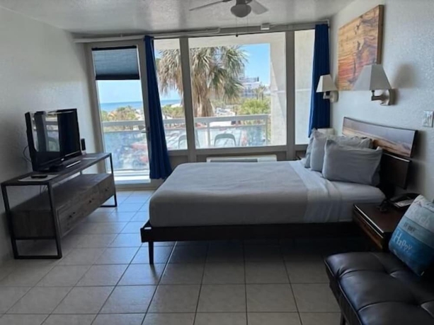 Imagen de la habitación del Hotel Georgian Inn Beach Club. Foto 7