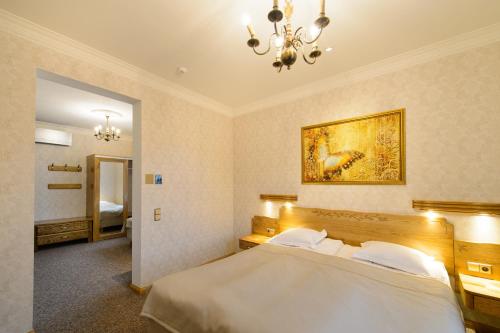Imagen de la habitación del Hotel Georgil. Foto 6
