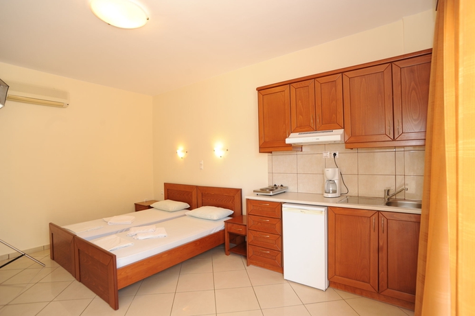 Imagen de los interiores del Hotel Georgina, Aghia Marina. Foto 11