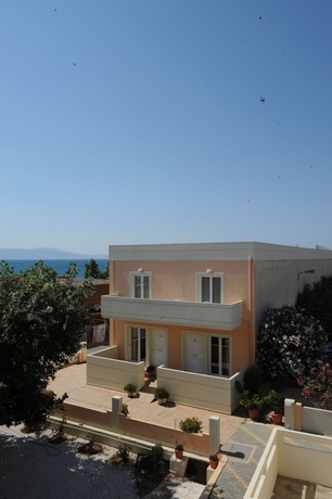 Imagen de los exteriores del Hotel Georgina, Aghia Marina. Foto 8
