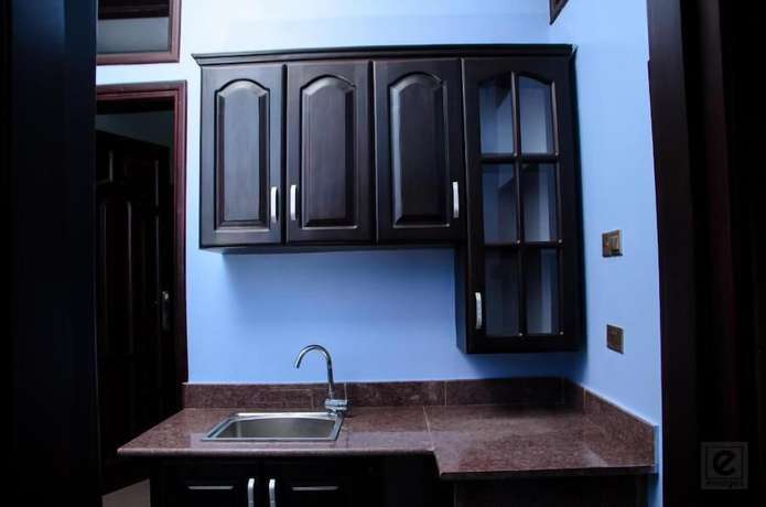 Imagen de la habitación del Hotel Georgina Gardens. Foto 12