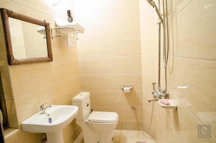 Imagen de la habitación del Hotel Georgina Gardens. Foto 14