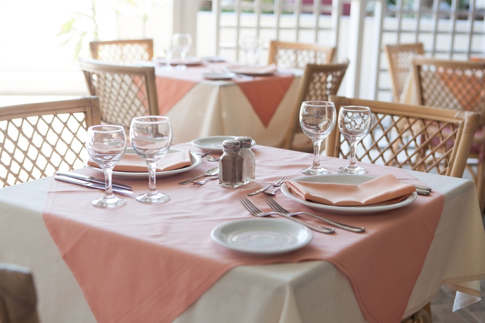 Imagen del bar/restaurante del Hotel Georgioupolis Resort. Foto 3