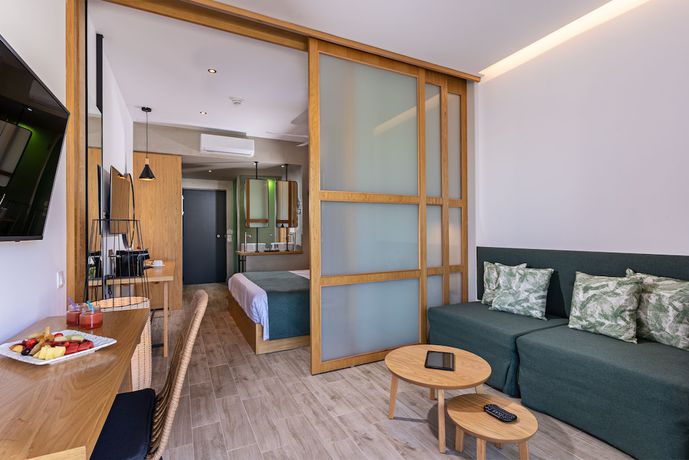 Imagen de la habitación del Hotel Georgioupolis Suites. Foto 13