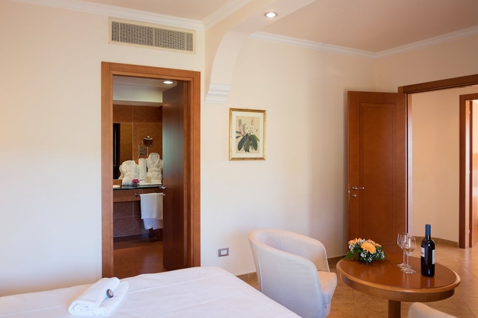 Imagen de la habitación del Hotel Geovillage. Foto 15