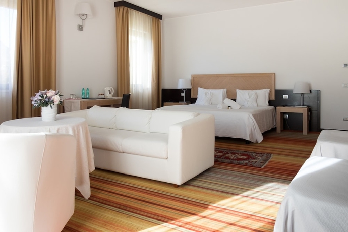 Imagen de la habitación del Hotel Geovillage. Foto 16