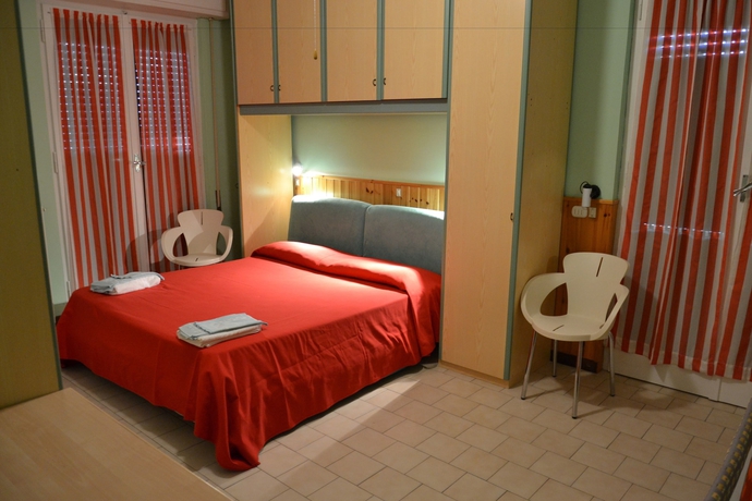 Imagen de la habitación del Hotel Geppi. Foto 6