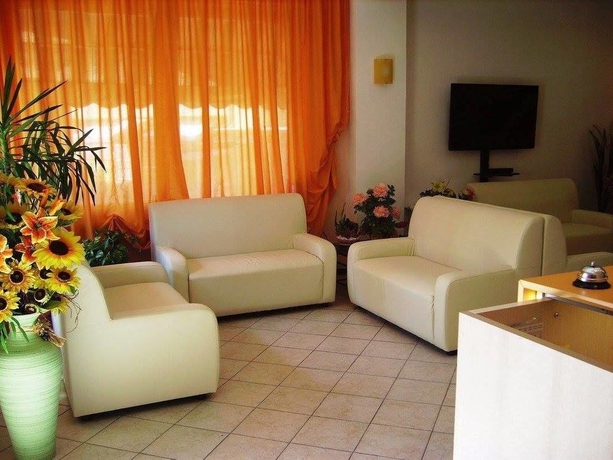 Imagen de los interiores del Hotel Geppi. Foto 16