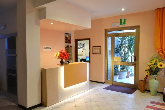 Imagen de los interiores del Hotel Geppi. Foto 17