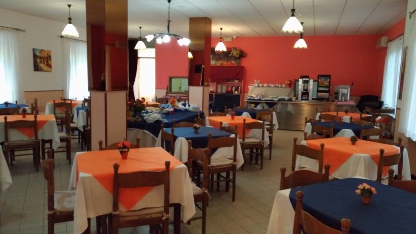 Imagen del bar/restaurante del Hotel Geppi. Foto 4