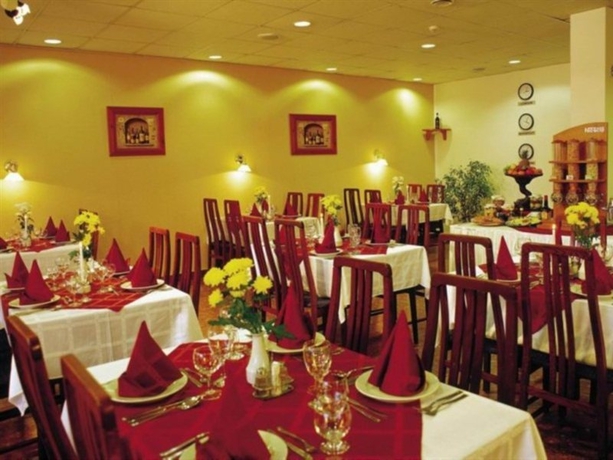 Imagen general del Hotel Gerand Touring Basic. Foto 3
