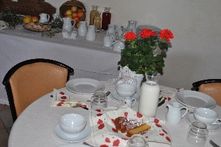 Imagen del bar/restaurante del Hotel Geranio Rosso and Restaurant. Foto 16