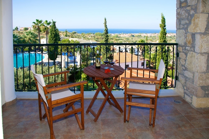 Imagen de la habitación del Hotel Geranion Village. Foto 2