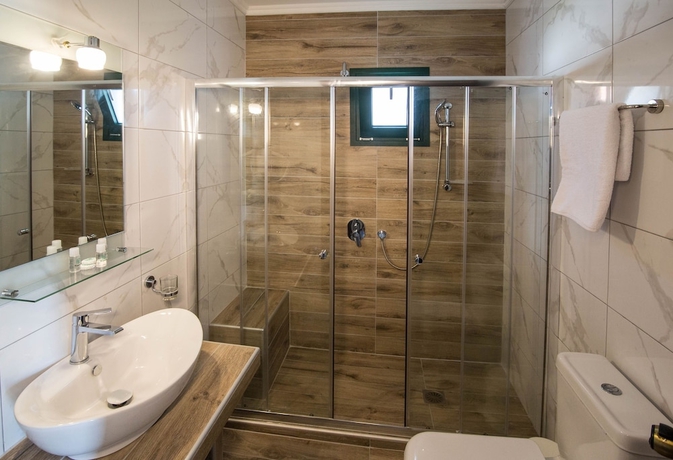 Imagen de la habitación del Hotel Geranion Village. Foto 7