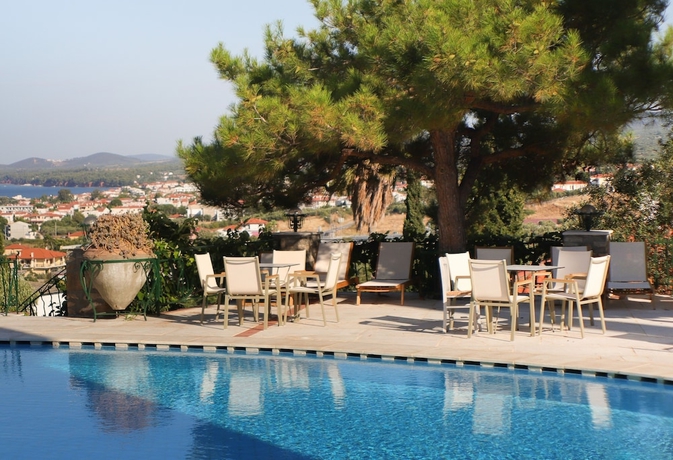 Imagen de la piscina del Hotel Geranion Village. Foto 18