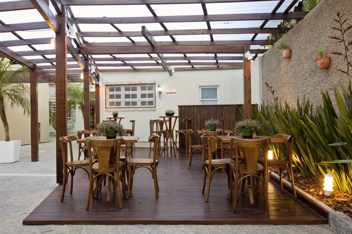 Imagen de los exteriores del Hotel Geranius Praia Dos Ingleses. Foto 11