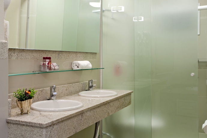 Imagen de la habitación del Hotel Geranius Praia Dos Ingleses. Foto 8