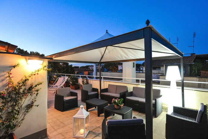 Imagen de los exteriores del Hotel Gerber. Foto 8