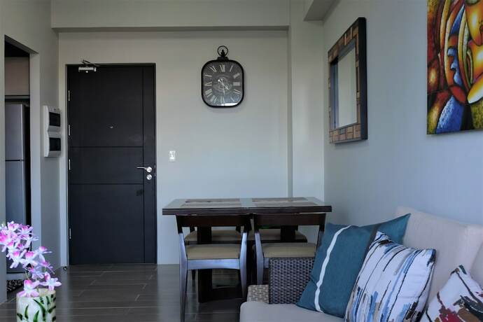 Imagen del bar/restaurante del Hotel Gerbi's Condoplace at Oceanway Residences Boracay. Foto 20