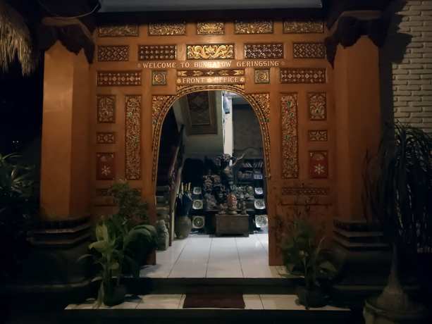 Imagen de los interiores del Hotel Geringsing Bungalow. Foto 19
