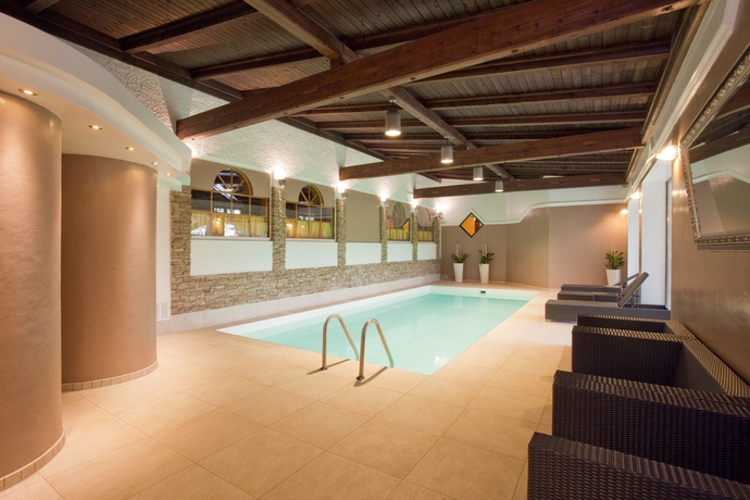 Imagen de la piscina del Hotel Gerl. Foto 14