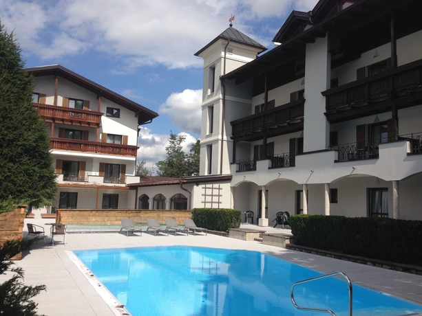 Imagen de la piscina del Hotel Gerl. Foto 15