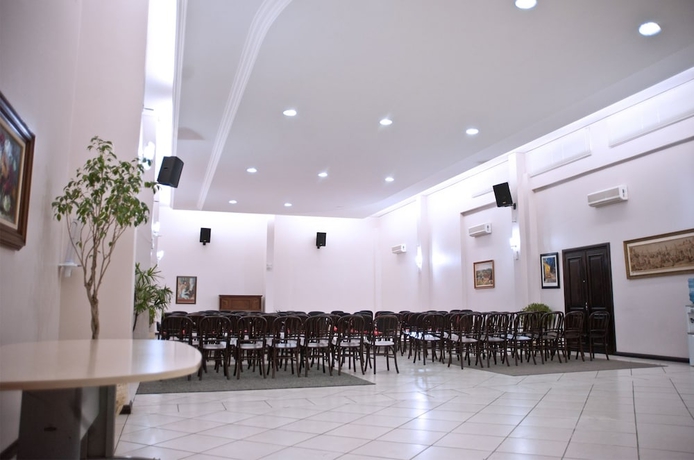 Imagen de los interiores del Hotel Germ&acirc;nias Blumen. Foto 18