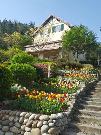 Imagen general del Hotel German Village Gelbe Haus. Foto 7