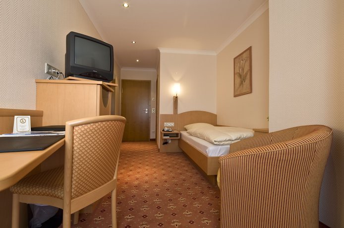 Imagen de la habitación del Hotel Germanenhof. Foto 16